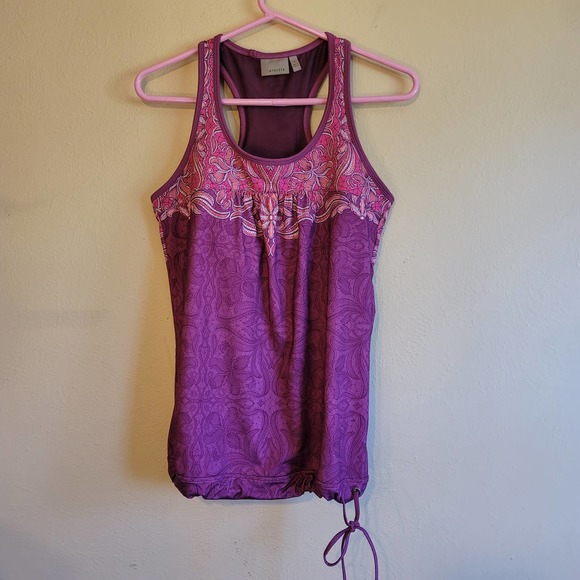 Athleta Tops - Athleta tank